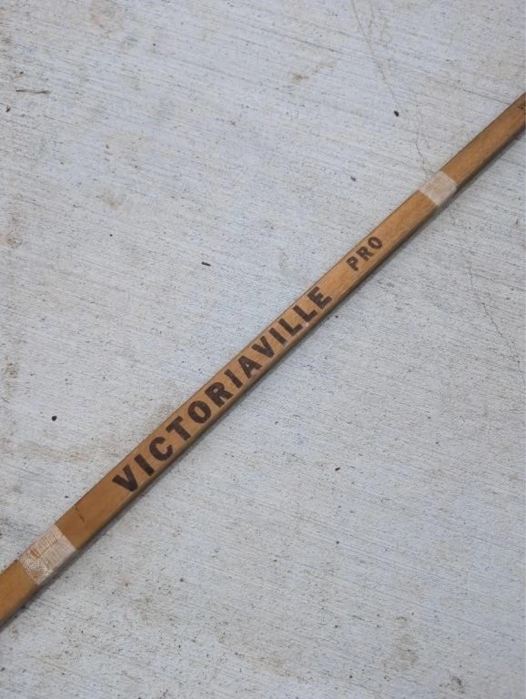VICTORIAVILLE PRO Autographed Hockey Stick - photo 2