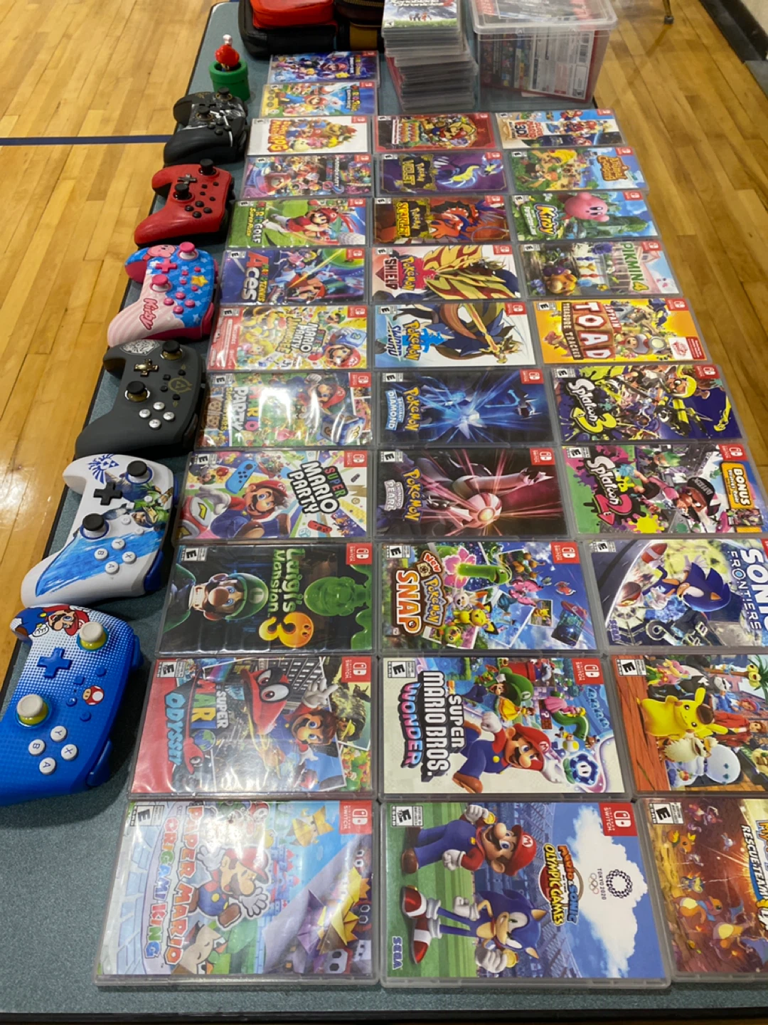 Nintendo Switch Games & Controllers Bundle