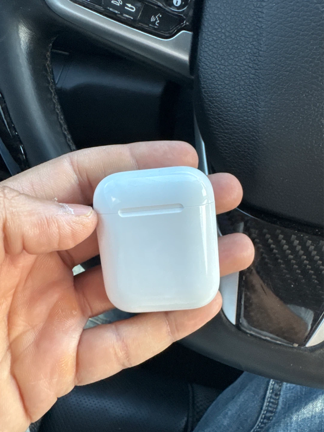 Apple AirPods (2nd Gen) Charging Case