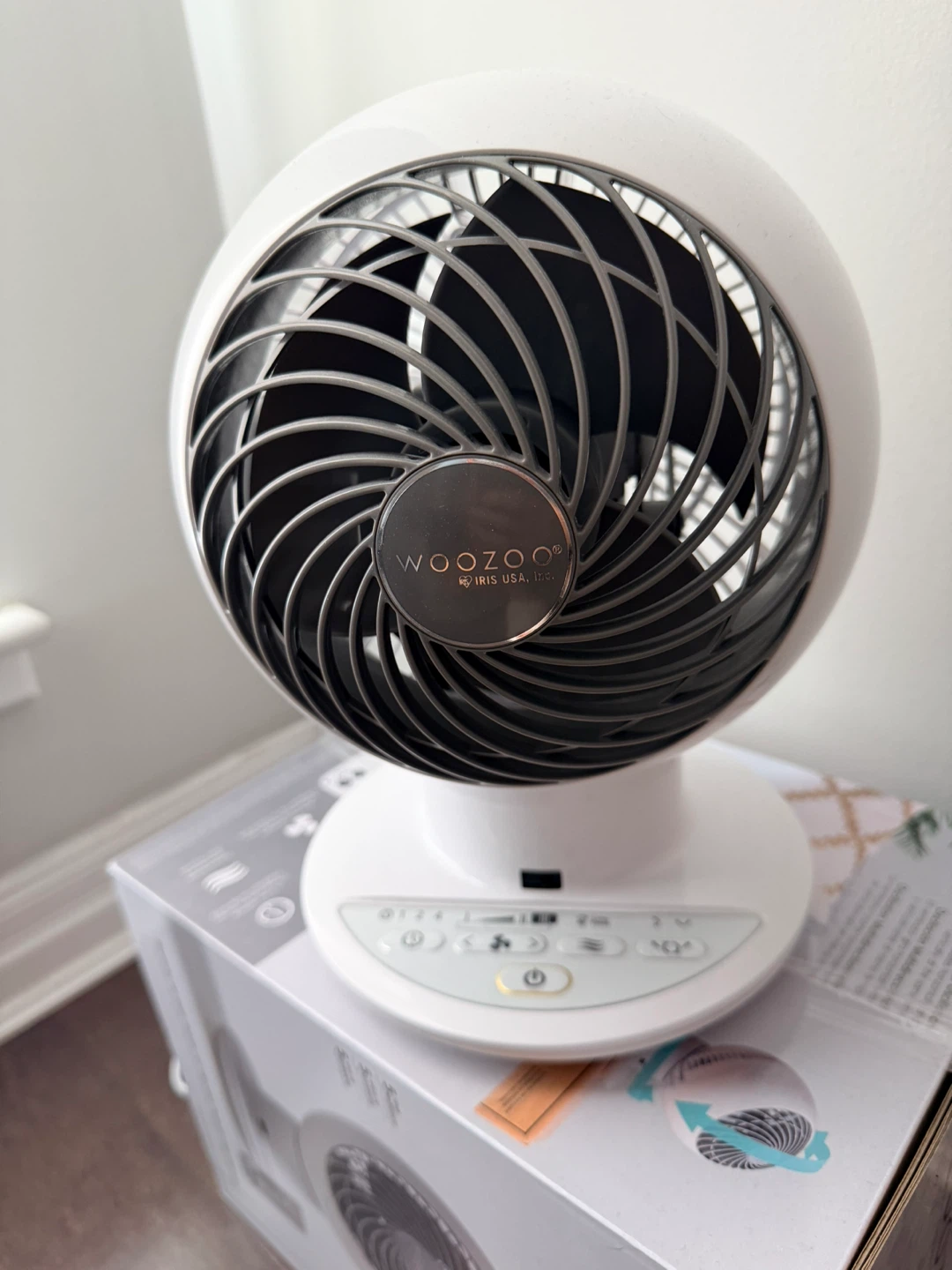 WOOZOO Globe Fan by IRIS USA, White
