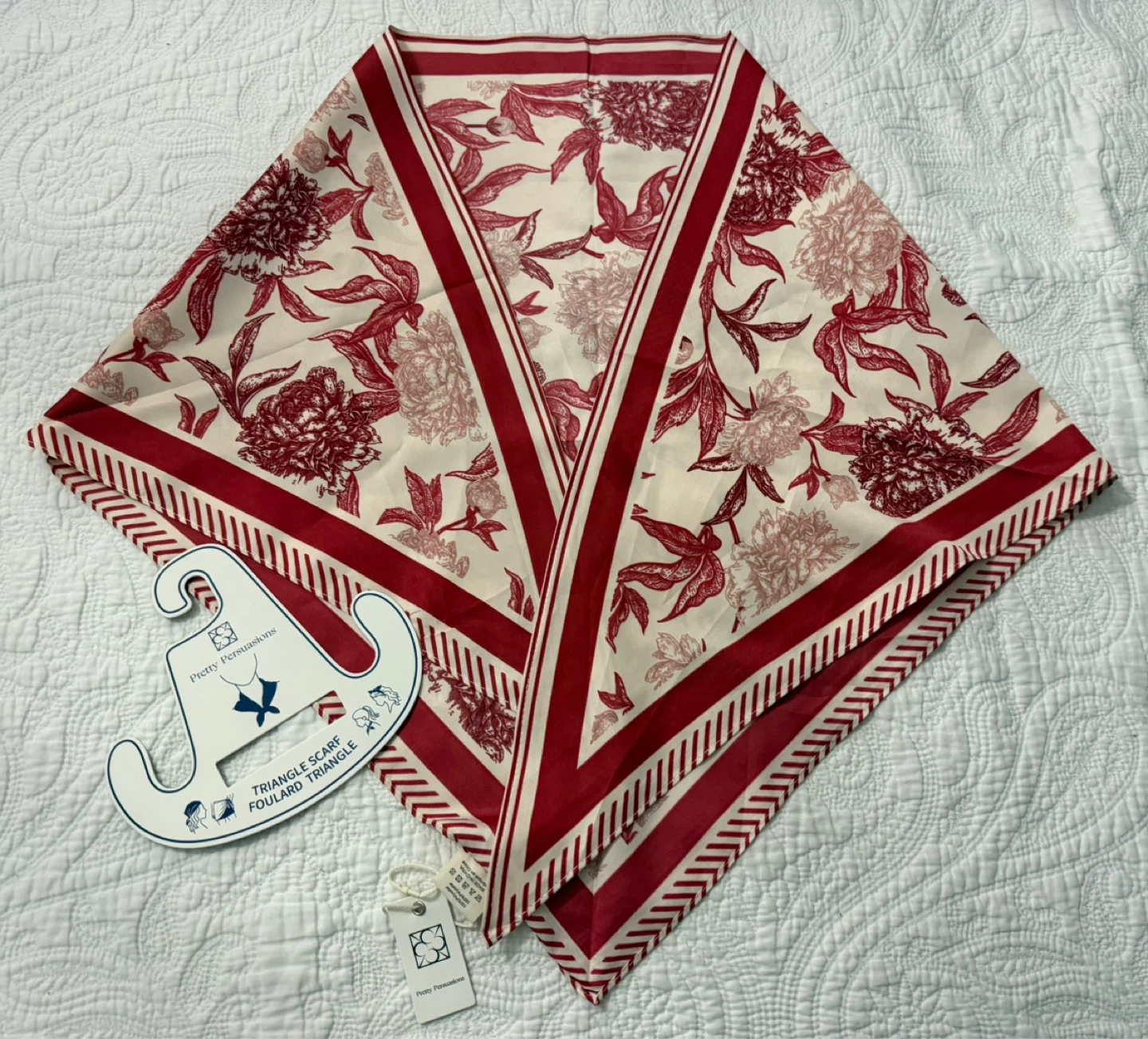 Pretty Persuasions Triangle Scarf Foulard - Red Floral - photo 2