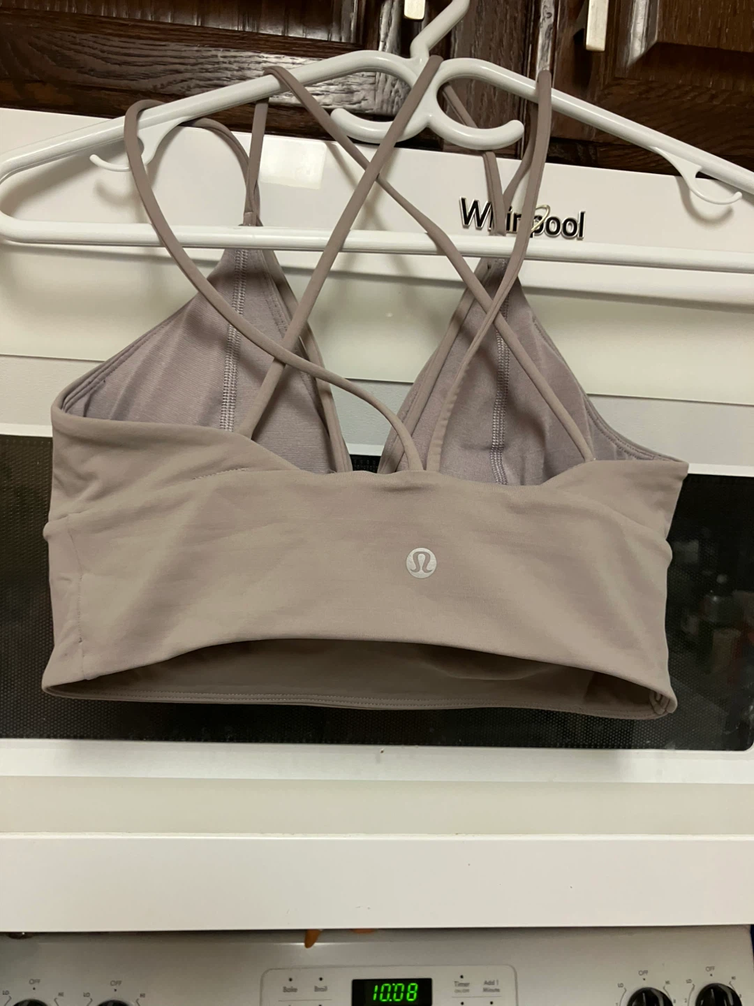 Lululemon Sports Bra Size 8 - photo 2