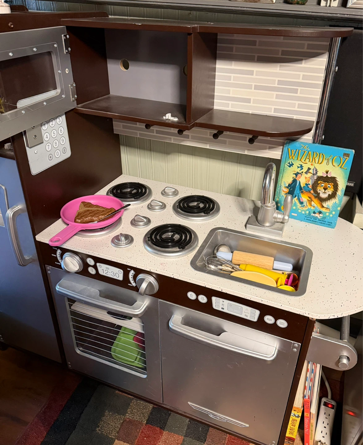 Kid's Play Kitchen Set