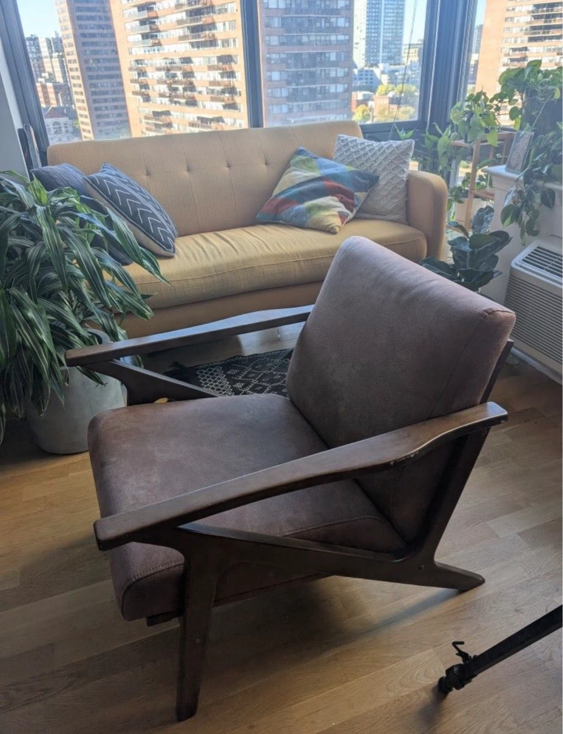 Mid-Century Modern Walnut & Faux Leather Lounge Chair - photo 5