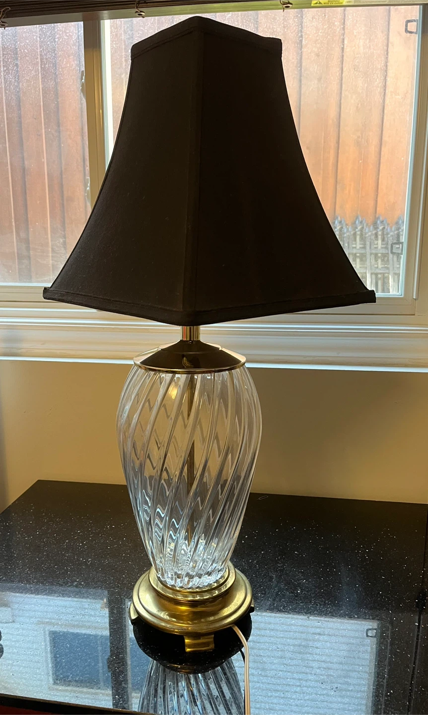 Table Lamp with Black Shade - photo 3