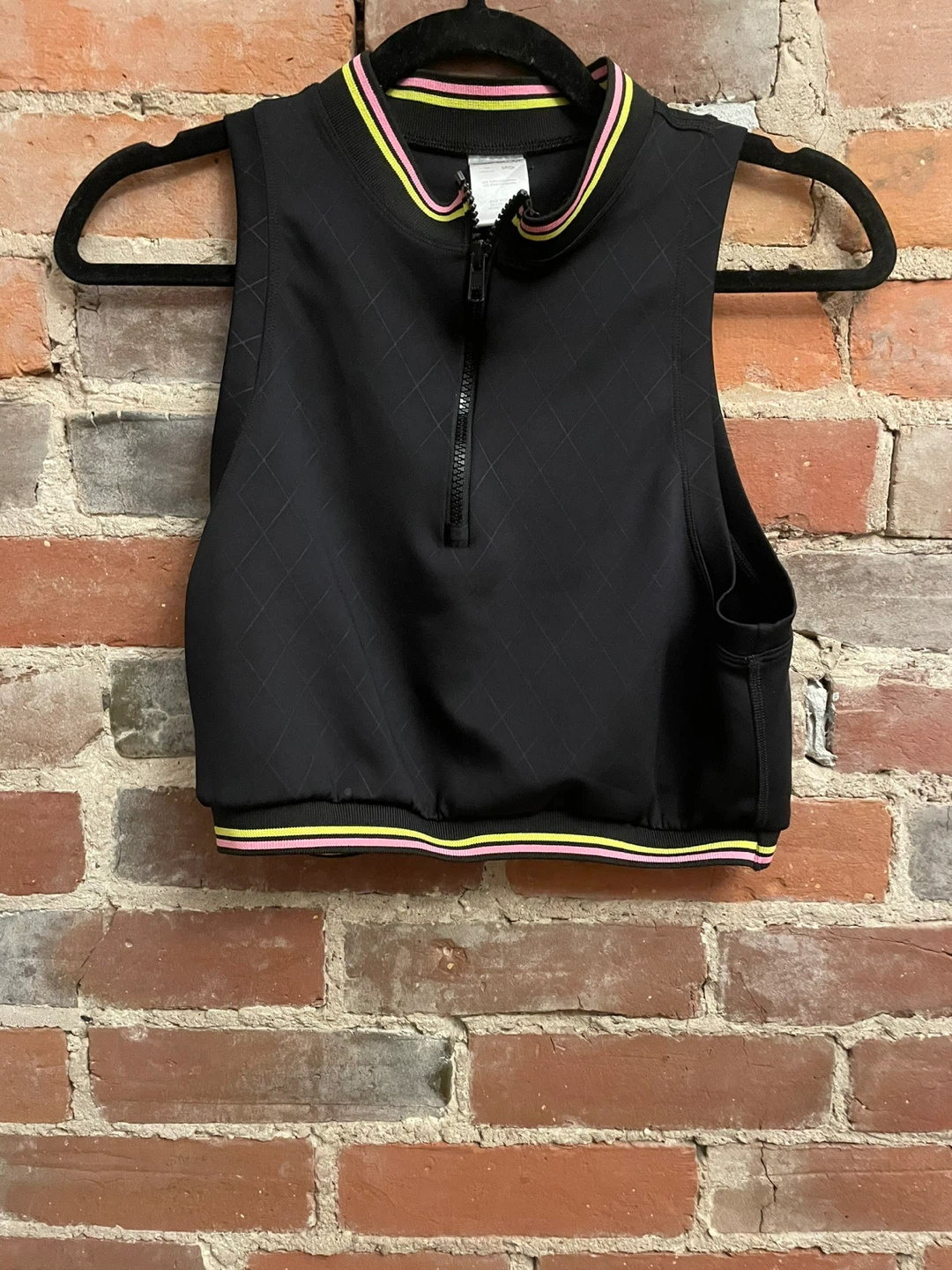 Body Glove Black Sleeveless Zip-Up Crop Top