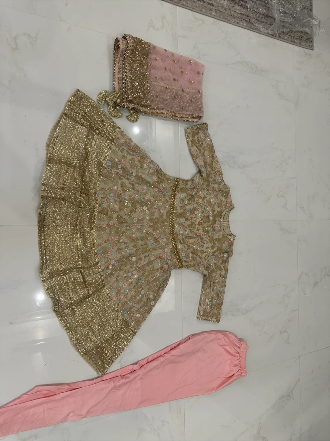 Poonams kaurture Indian suit - photo 2