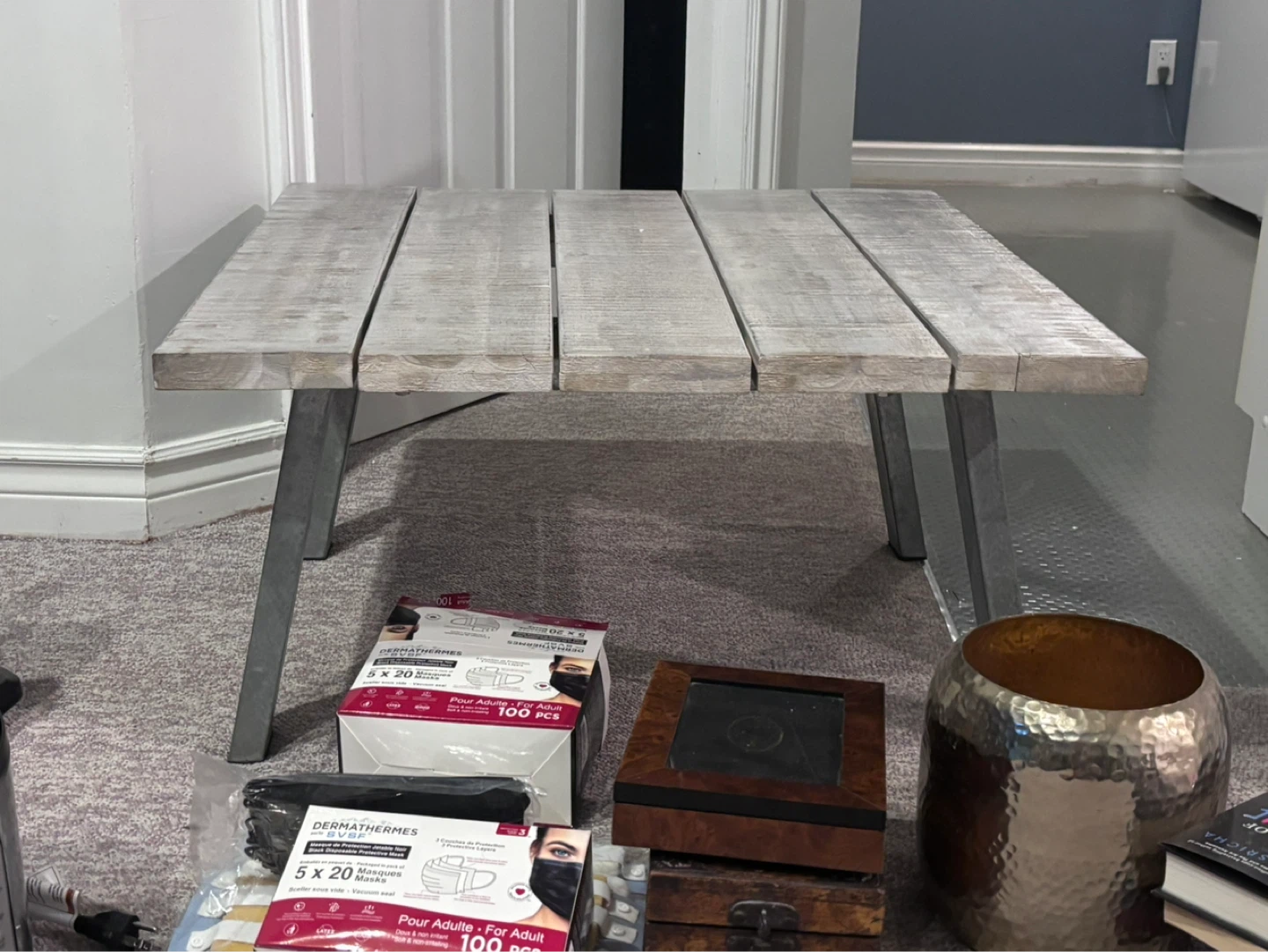 Article Inside/outside coffee table. - photo 2