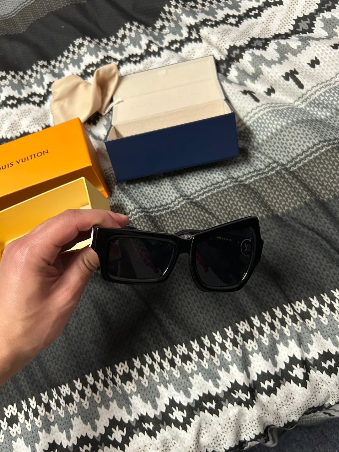 Louis Vuitton Disorted sunglasses - photo 2