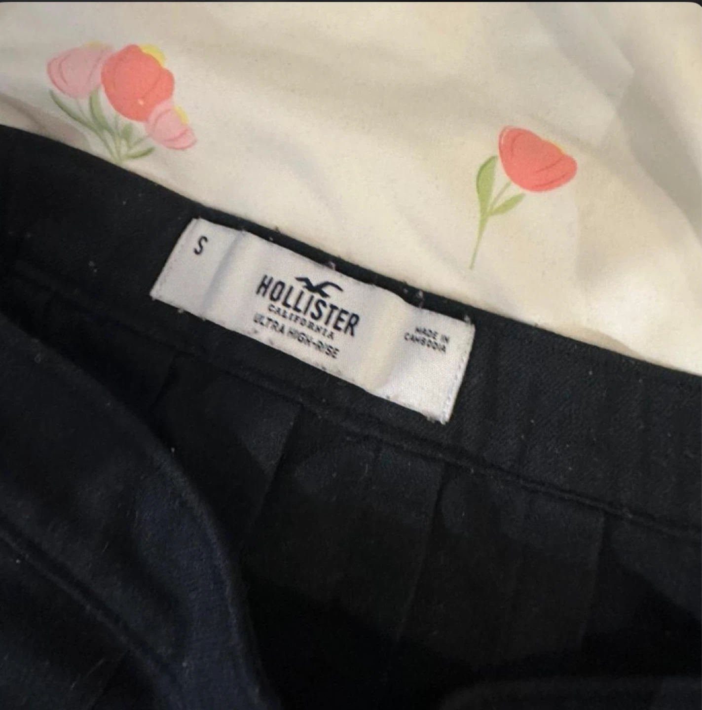 Hollister Black Pleated Ultra High-Rise Skirt - photo 3