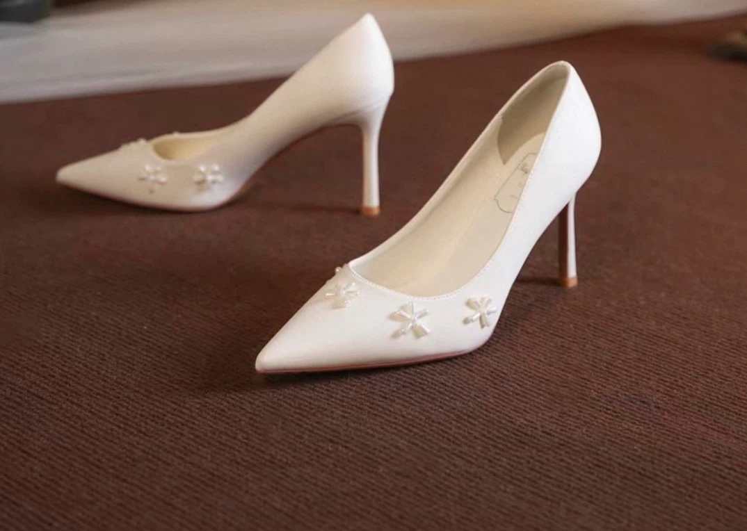 New (no box) White Pointed Toe Heels Dress shoes evening shoes - photo 2
