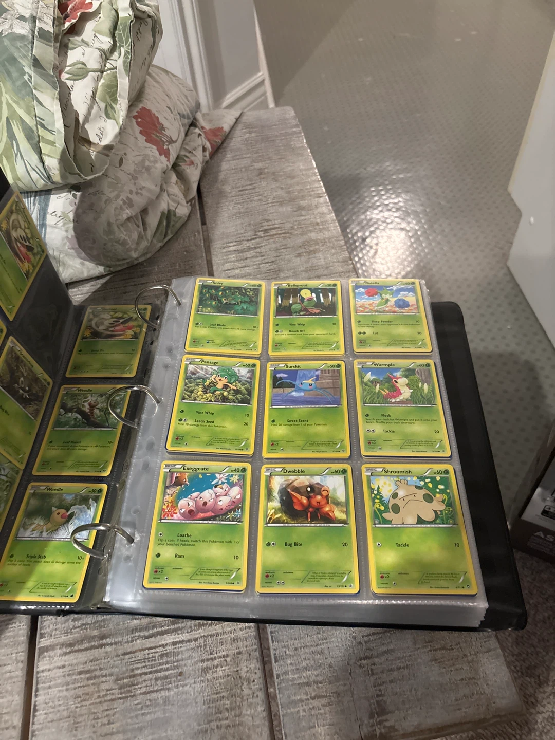 Random Pokamon cards