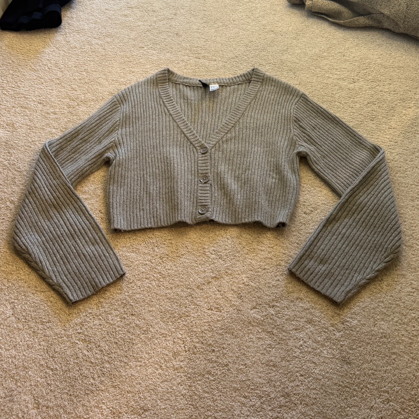 H&M Ribbed Cropped Cardigan