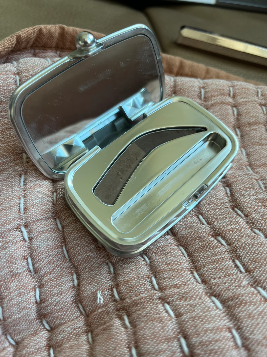 Benefit Foolproof Brow Powder - photo 2