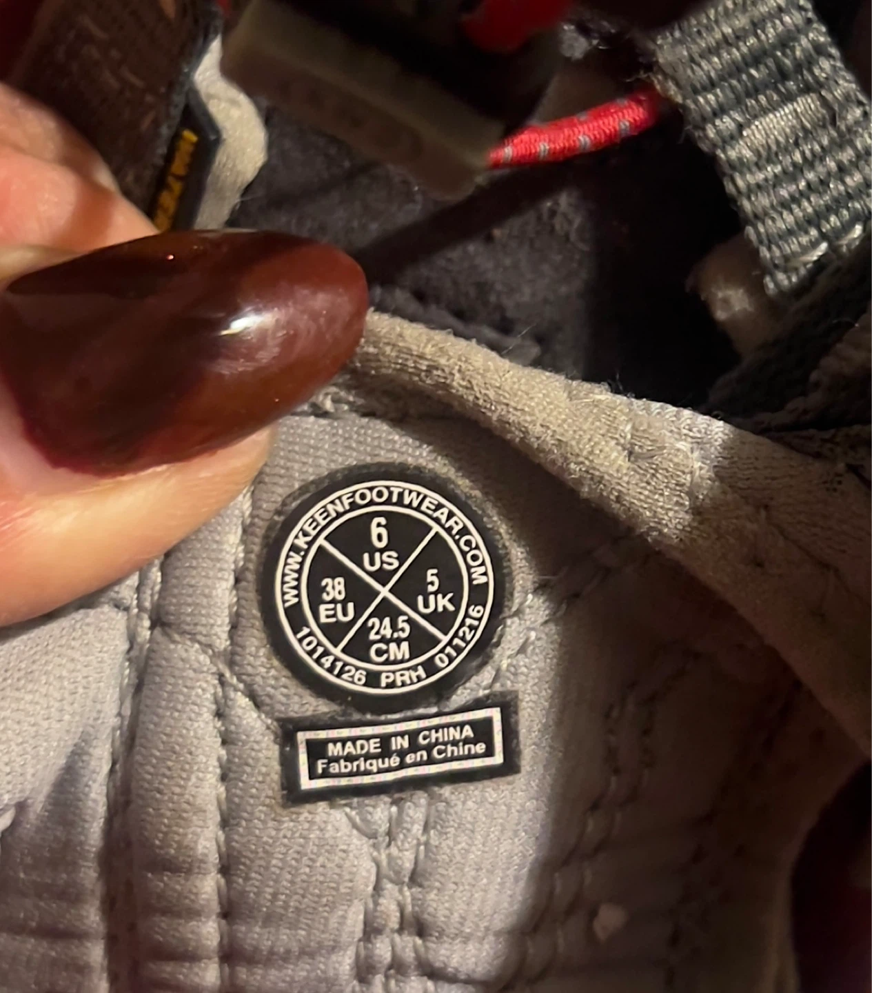 Keen Water Sandals Size 6 - photo 3