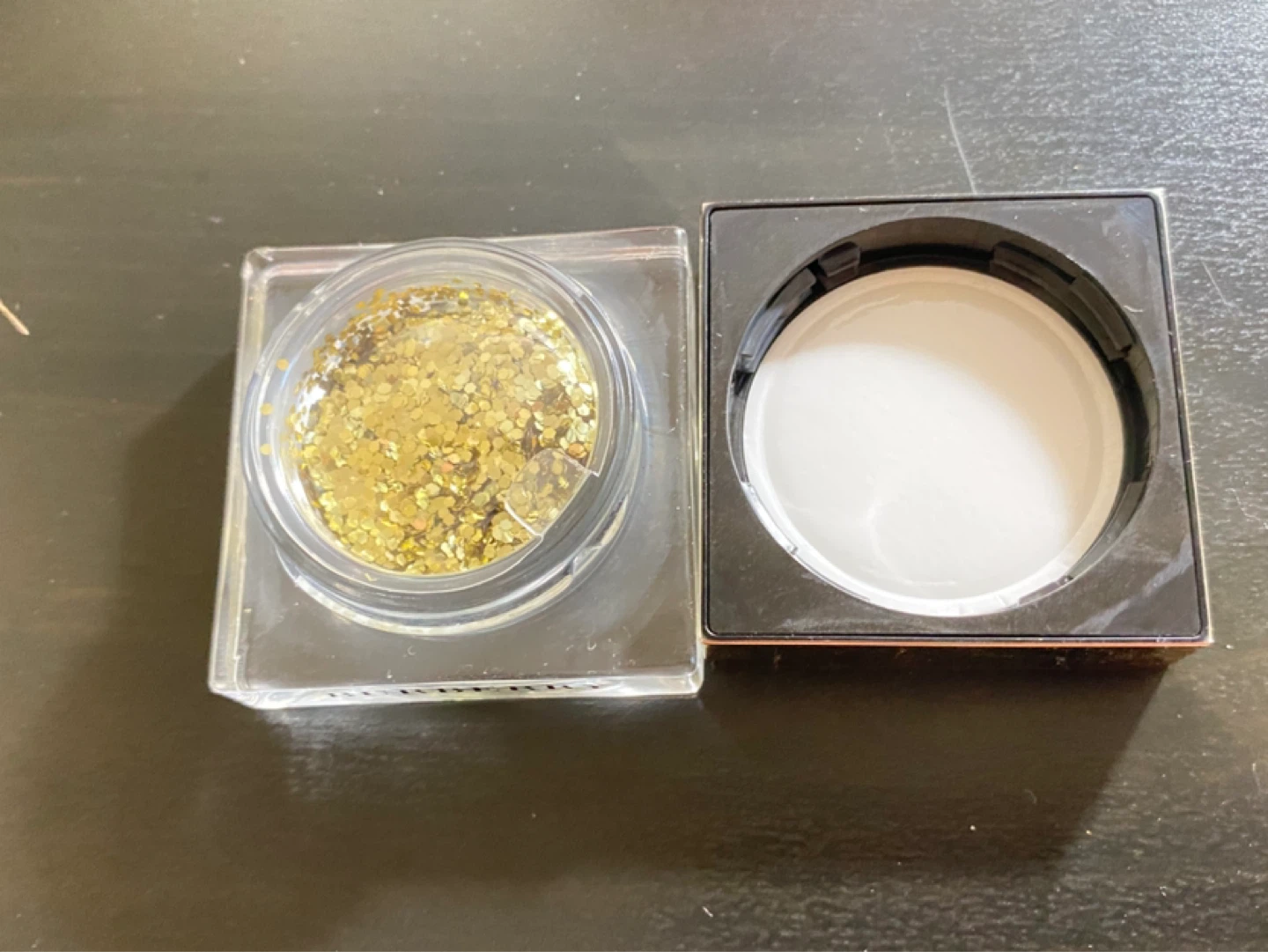 Burberry Gold Glitter Pot - BRAND NEW LIMITED - photo 3