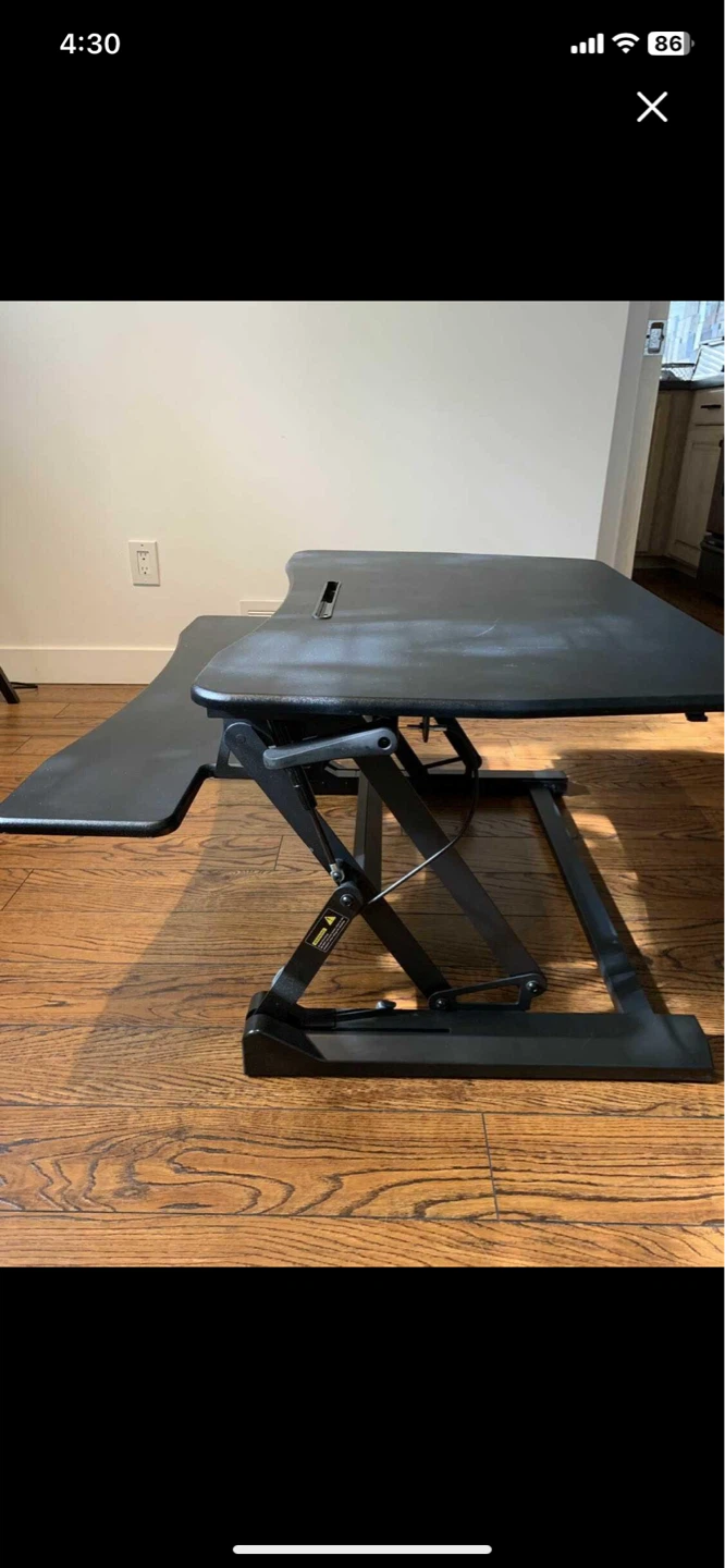 Varidesk standing desk, EUC, free delivery!