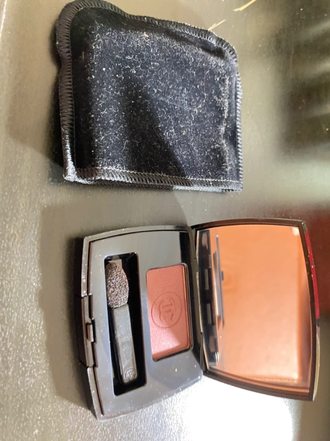 CHANEL Ombre Essentielle Soft Touch Eyeshadow 106 Hésitation