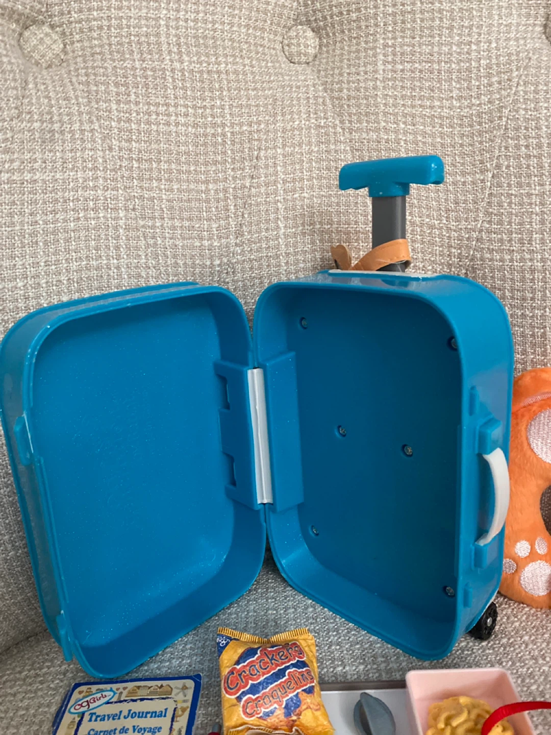 Our Generation Girls Travel Suitcase Playset with Accessories - photo 5