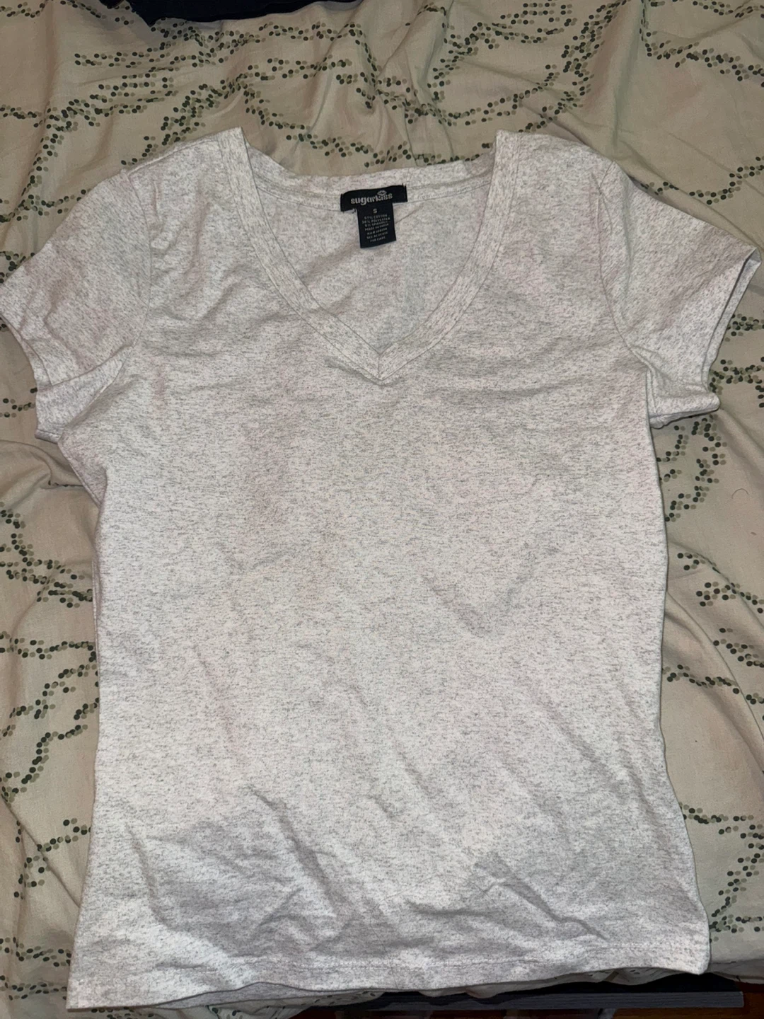 Sugar Lips V-Neck T-Shirt - Small