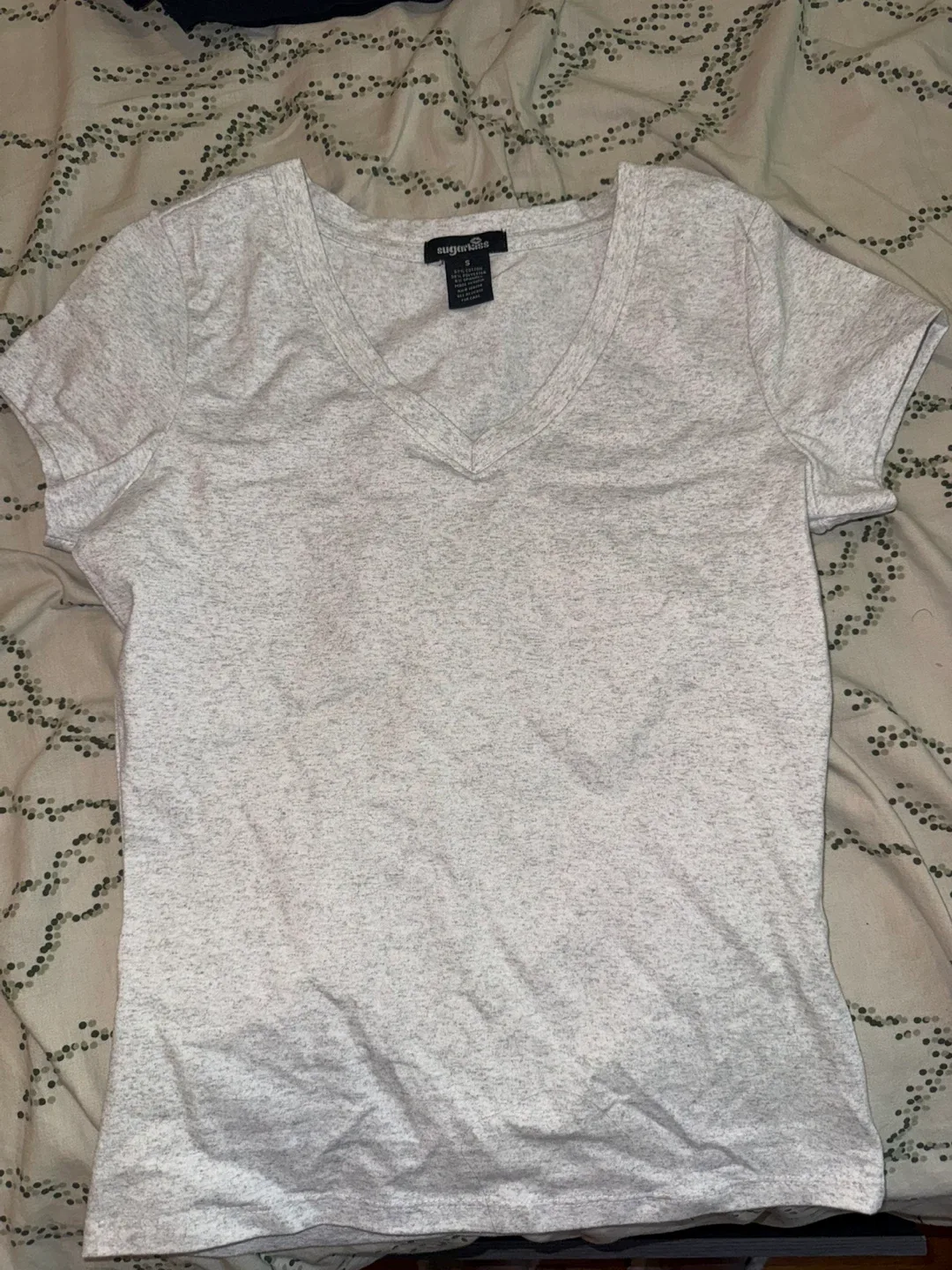 Sugar Lips V-Neck T-Shirt - Small