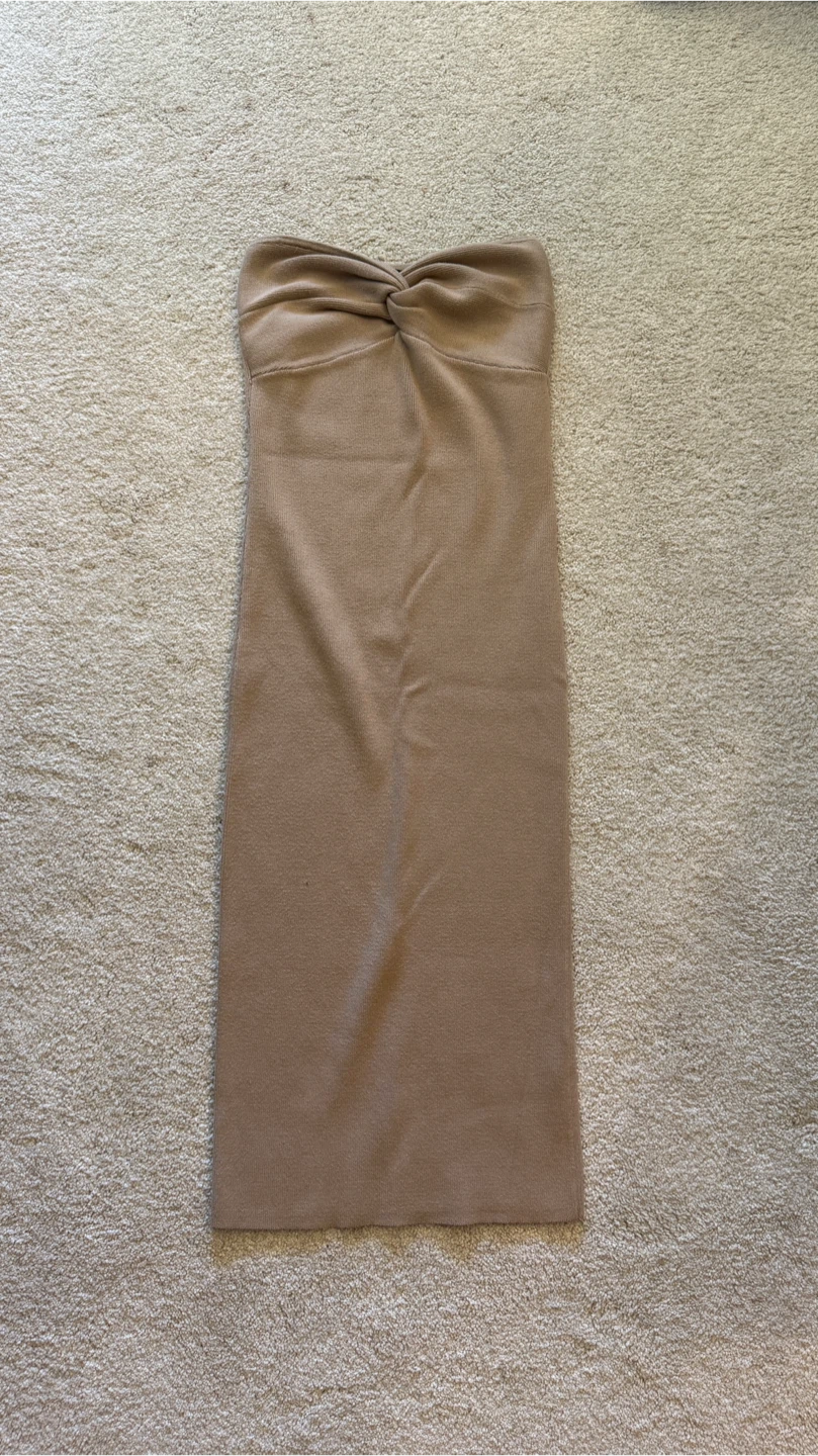 DYNAMITE Strapless Knit Dress
