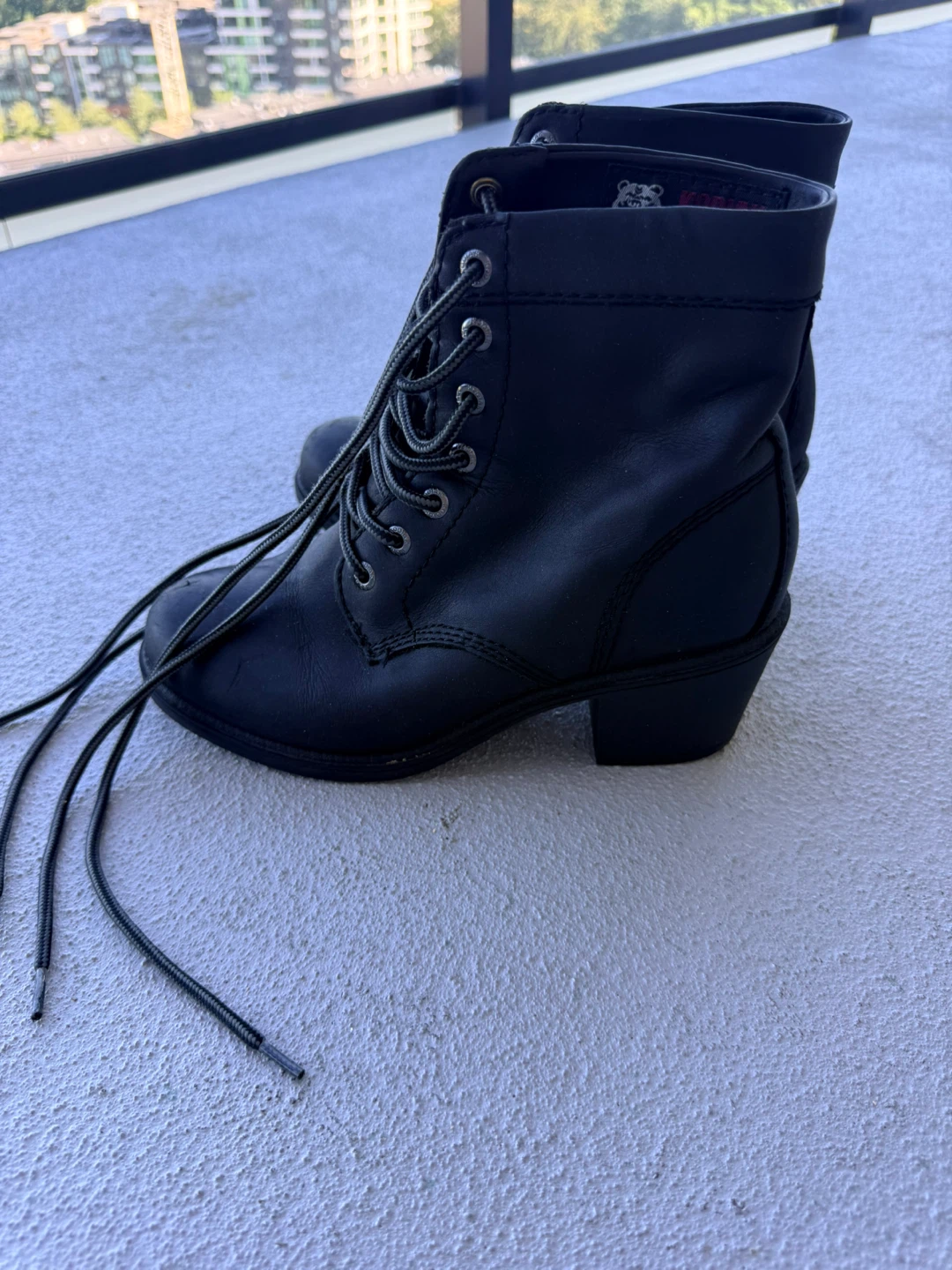 Vintage Kodiak Waterproof Boots – Size 6.5 - photo 2