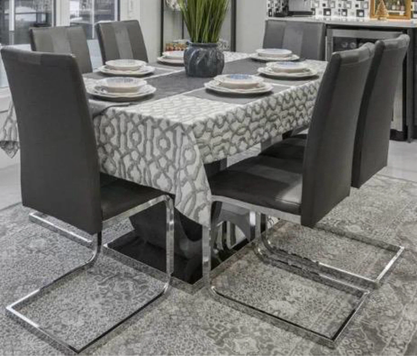 Glass dining table with 6 chairs including 6 chair covers - photo 2