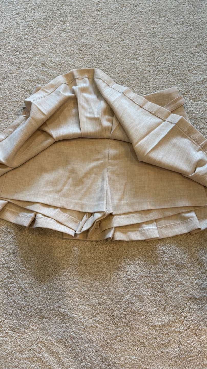 DYNAMITE Beige Pleated Skirt - photo 3