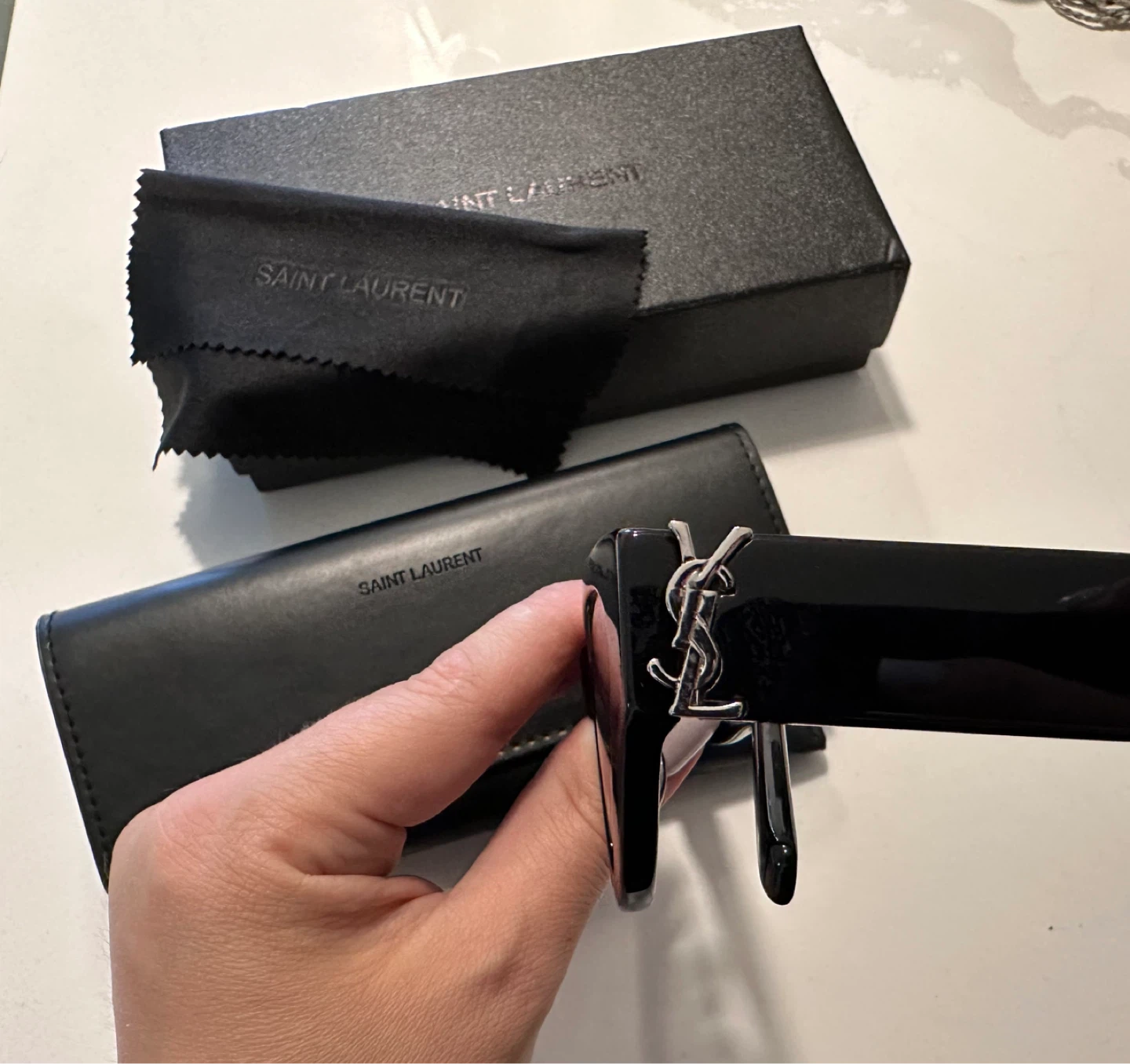 Saint Laurent Black Cat-Eye Sunglasses - photo 4