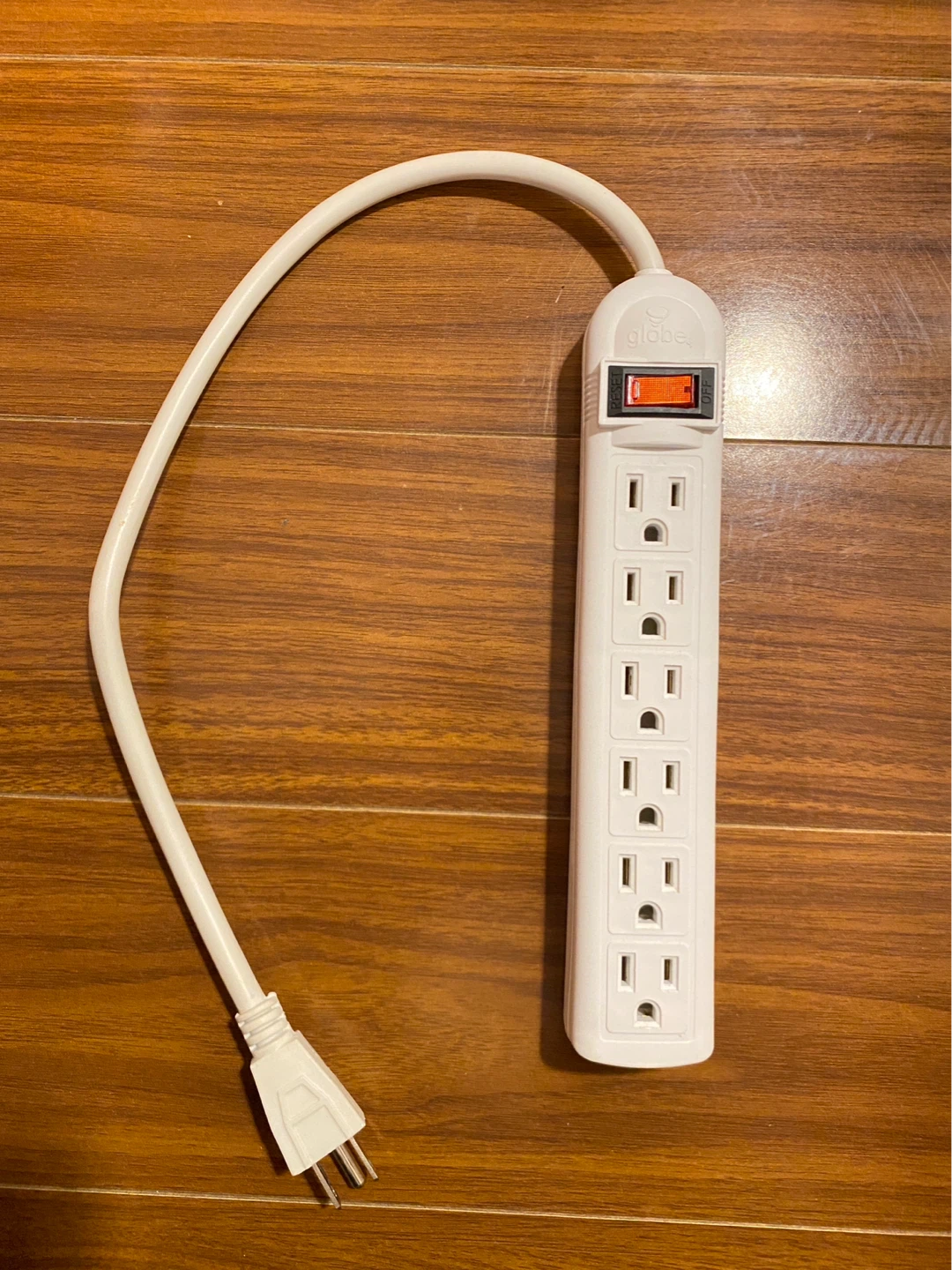 Multi-Outlet Surge Protector Power Strip With Button - photo 2