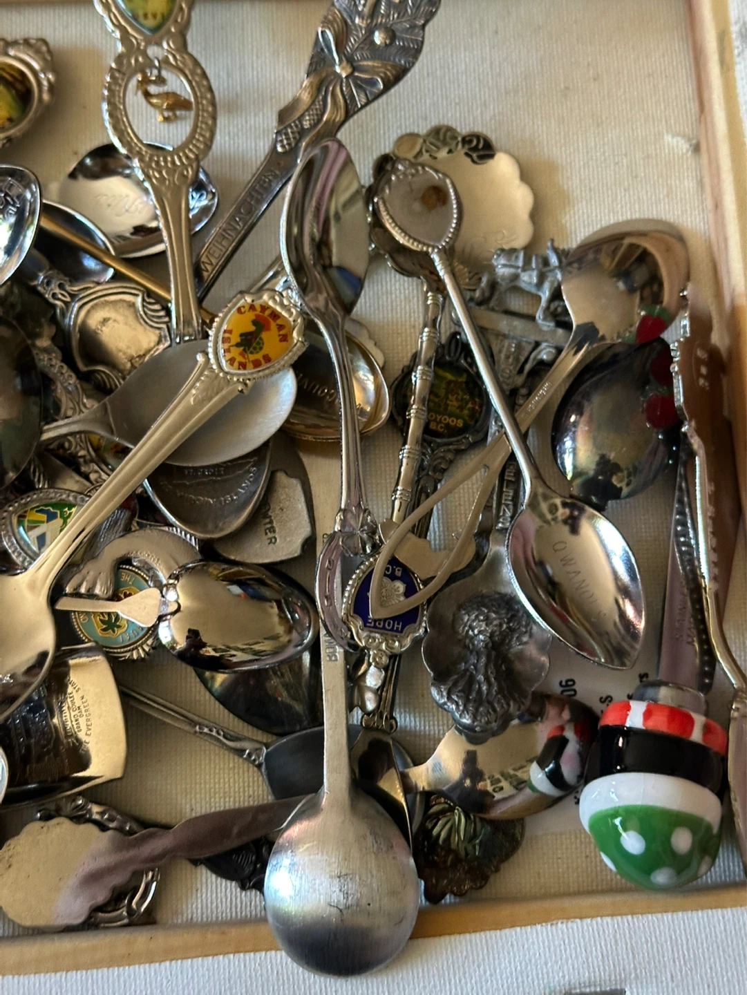 52 souvenir spoons - photo 4
