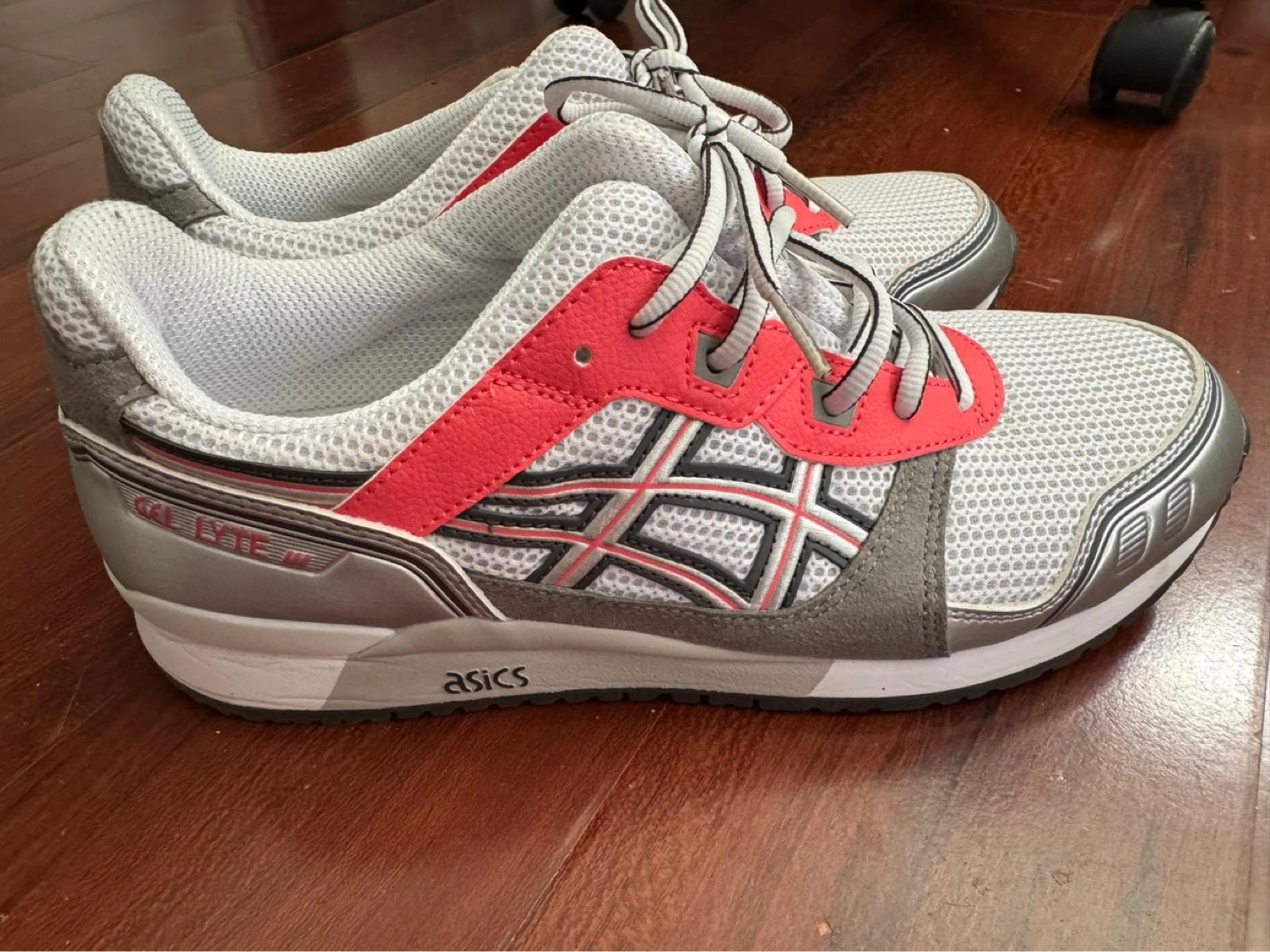 Asics GEL-Lyte III Running Shoes - photo 3
