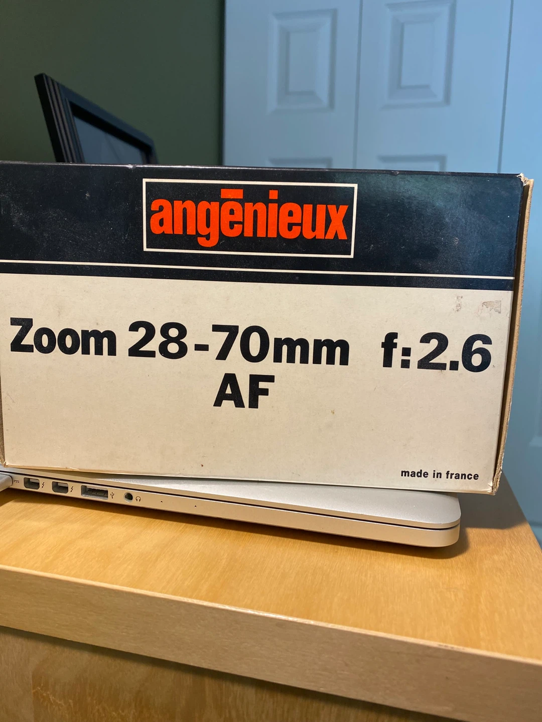 Angenieux Zoom 28-70mm f/2.6 AF Lens - photo 2