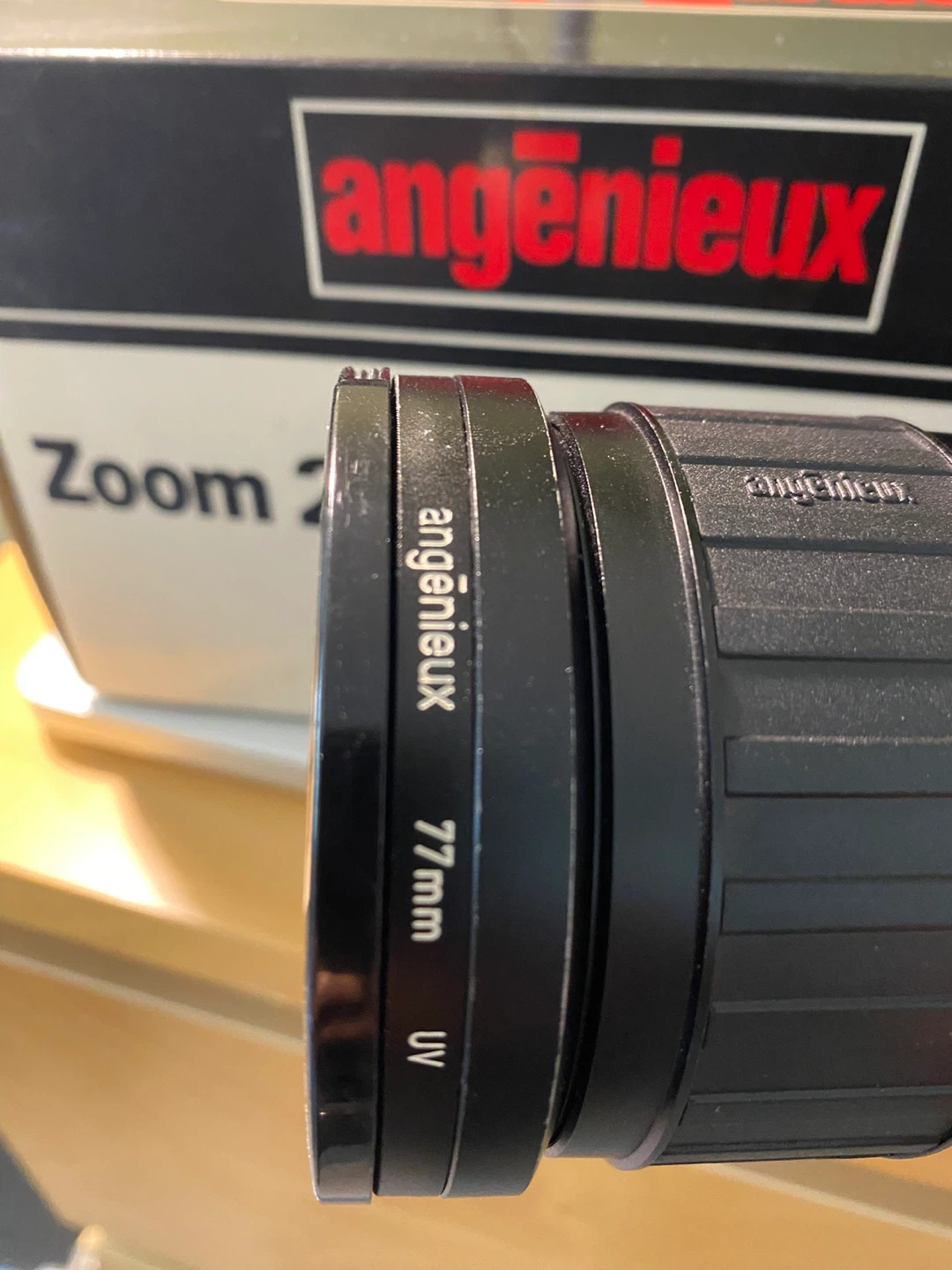 Angenieux Zoom 28-70mm f/2.6 AF Lens - photo 5
