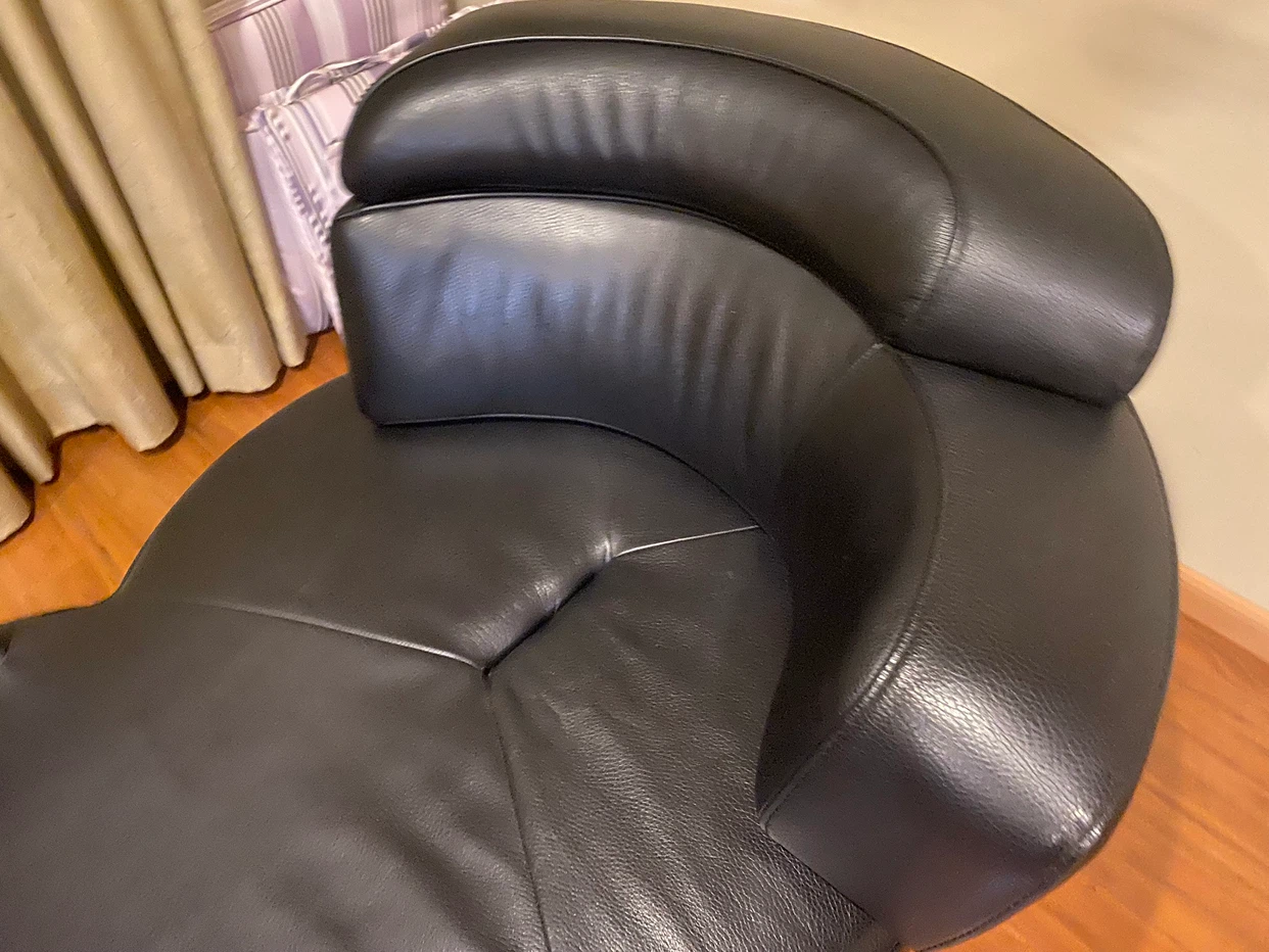 Black Leather Chaise Lounge - photo 2