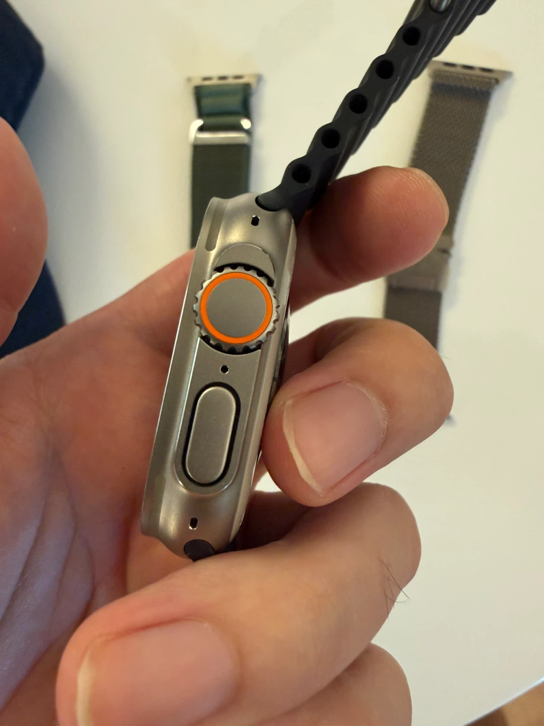 Apple Watch Ultra 49mm Titanium Case - photo 3