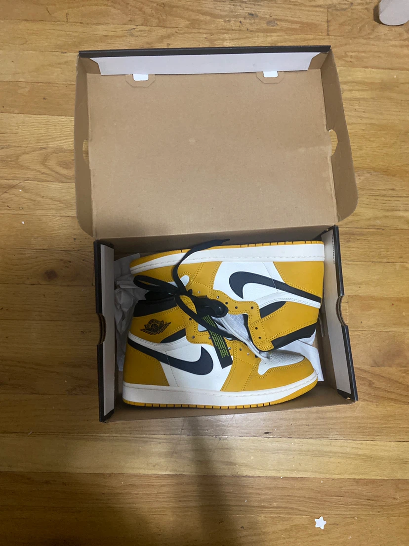 Air Jordan 1 Retro High OG Yellow Ochre/Black Size 9 - photo 2