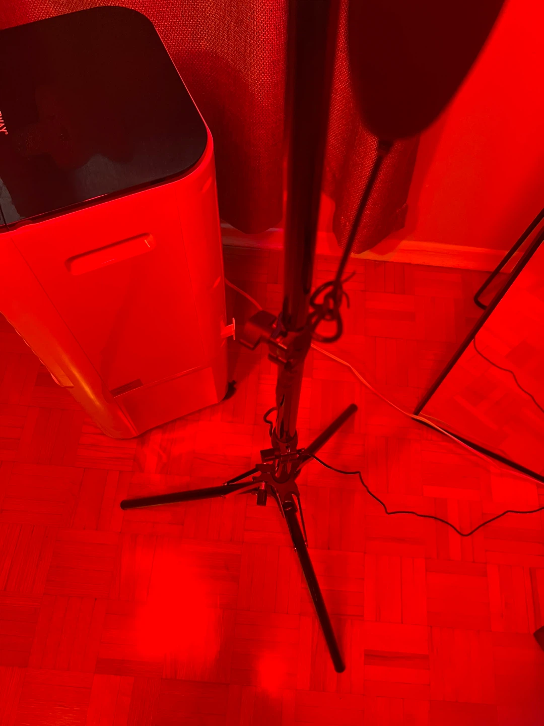 LED Therapy Lamp Stand - photo 2