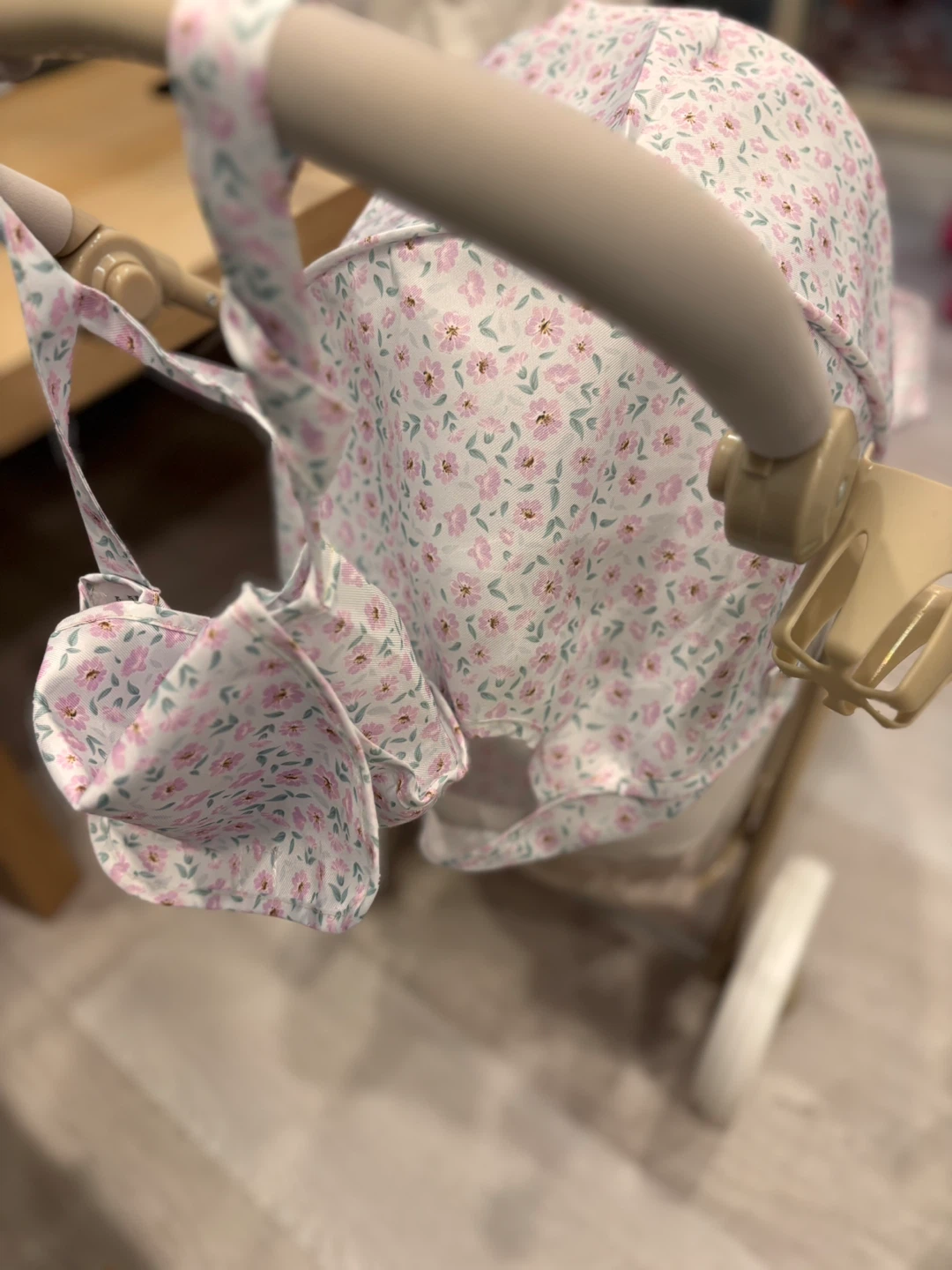 Doll stroller with floral print - photo 5
