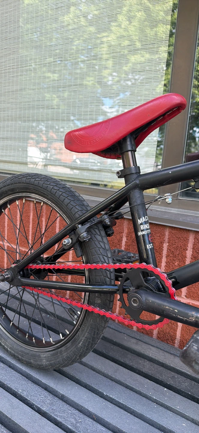 MacNeil 18” BMX Bike - photo 4