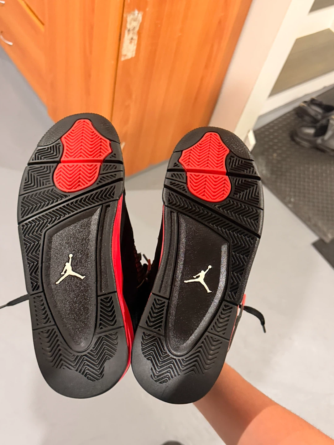 Air Jordan 4 Retro red thunder - photo 4