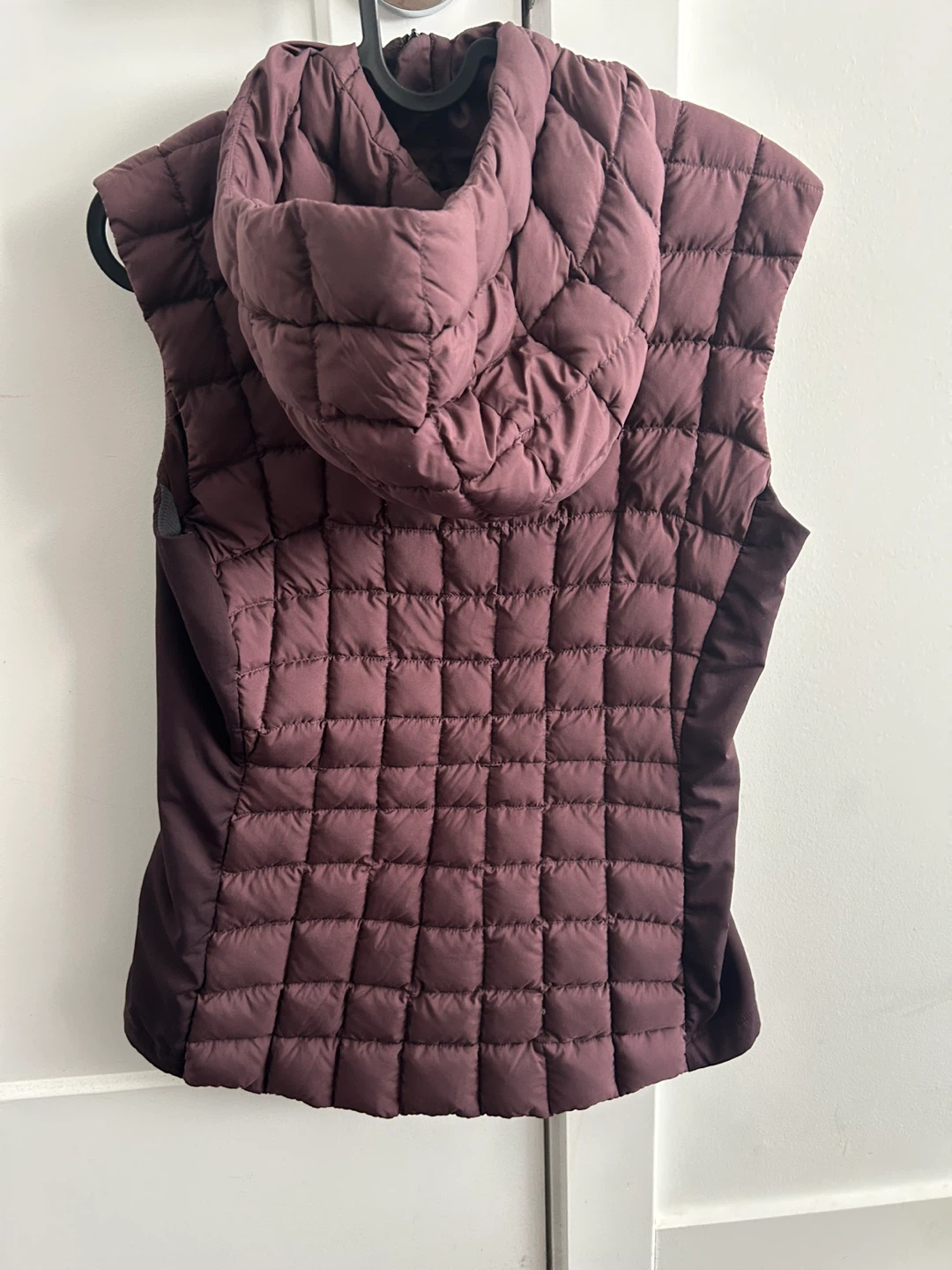 Arc'teryx Hooded Down Vest - Burgundy - Size S - photo 3