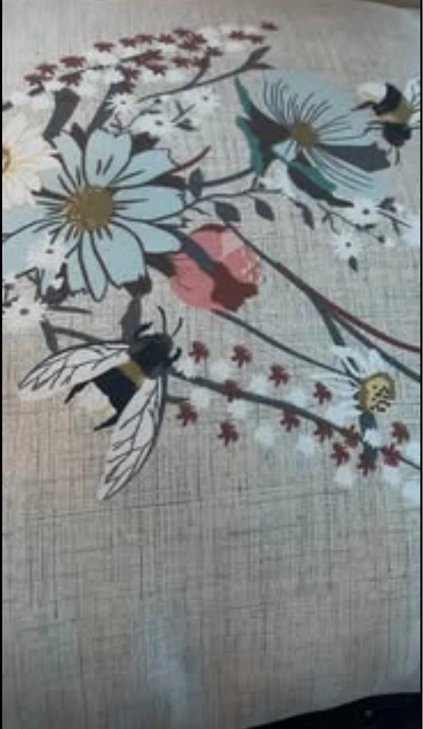 44cm Floral and Bee Print Decorative Pillow Cover