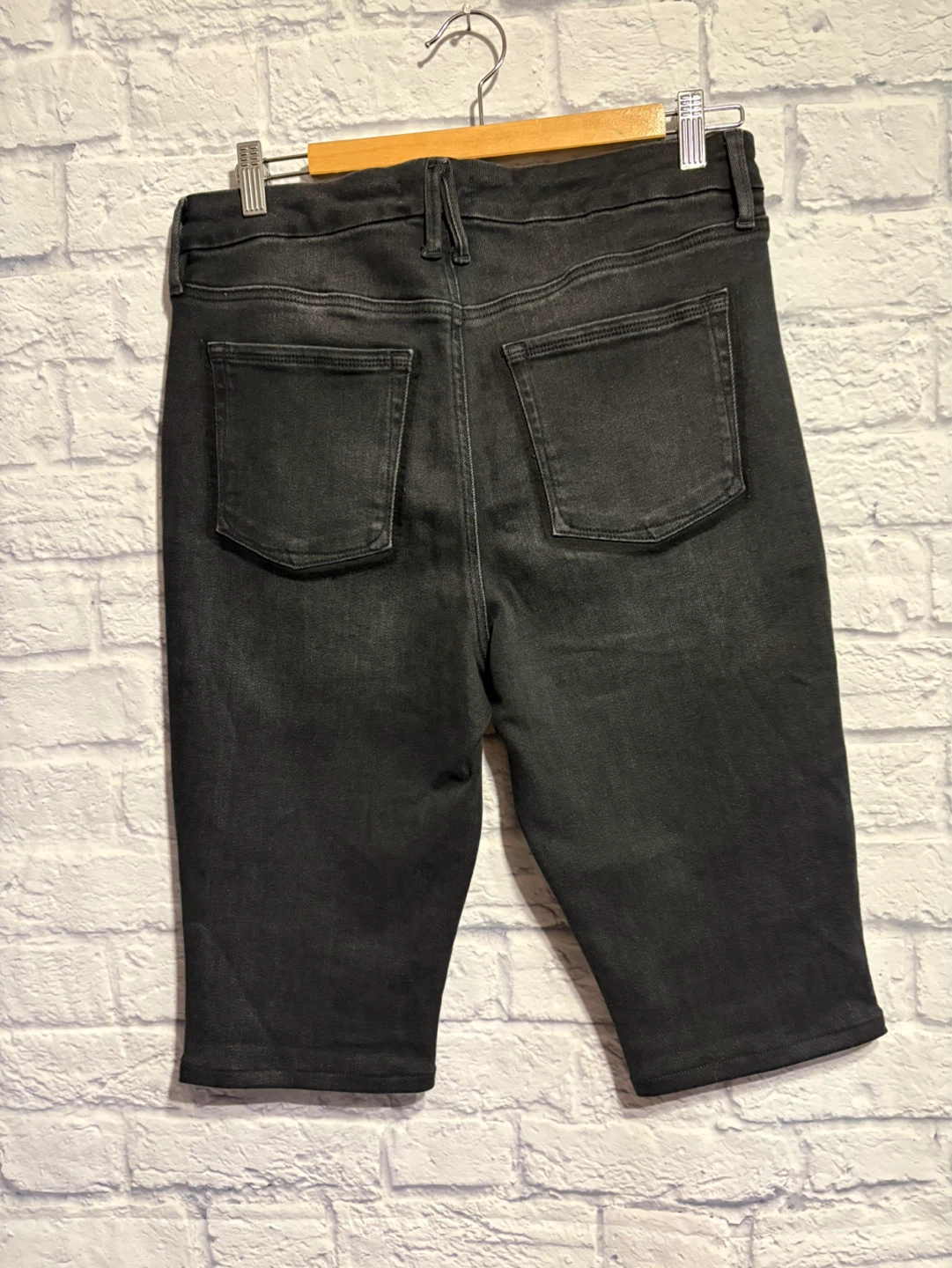 Good American Black Denim Bermuda Shorts Size 10/30 - photo 4