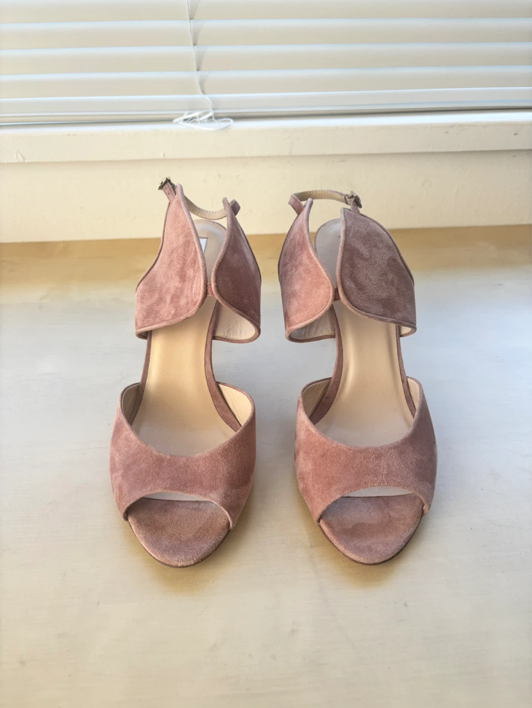 Brand new LK Bennett pink sandals - photo 2