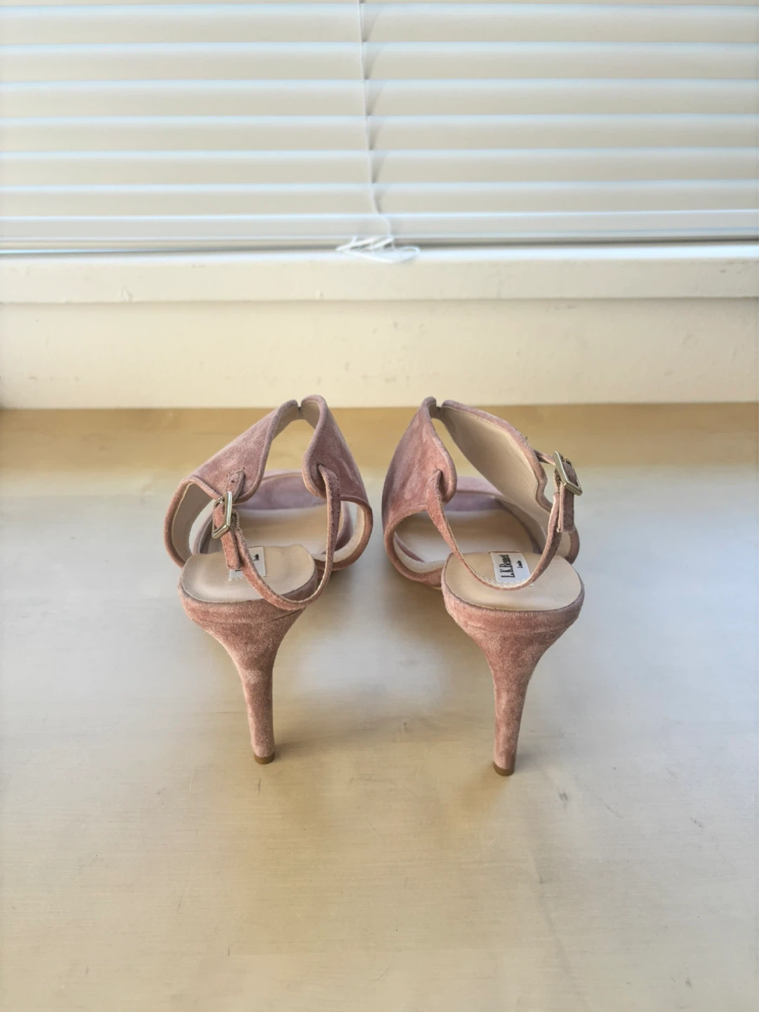Brand new LK Bennett pink sandals - photo 4