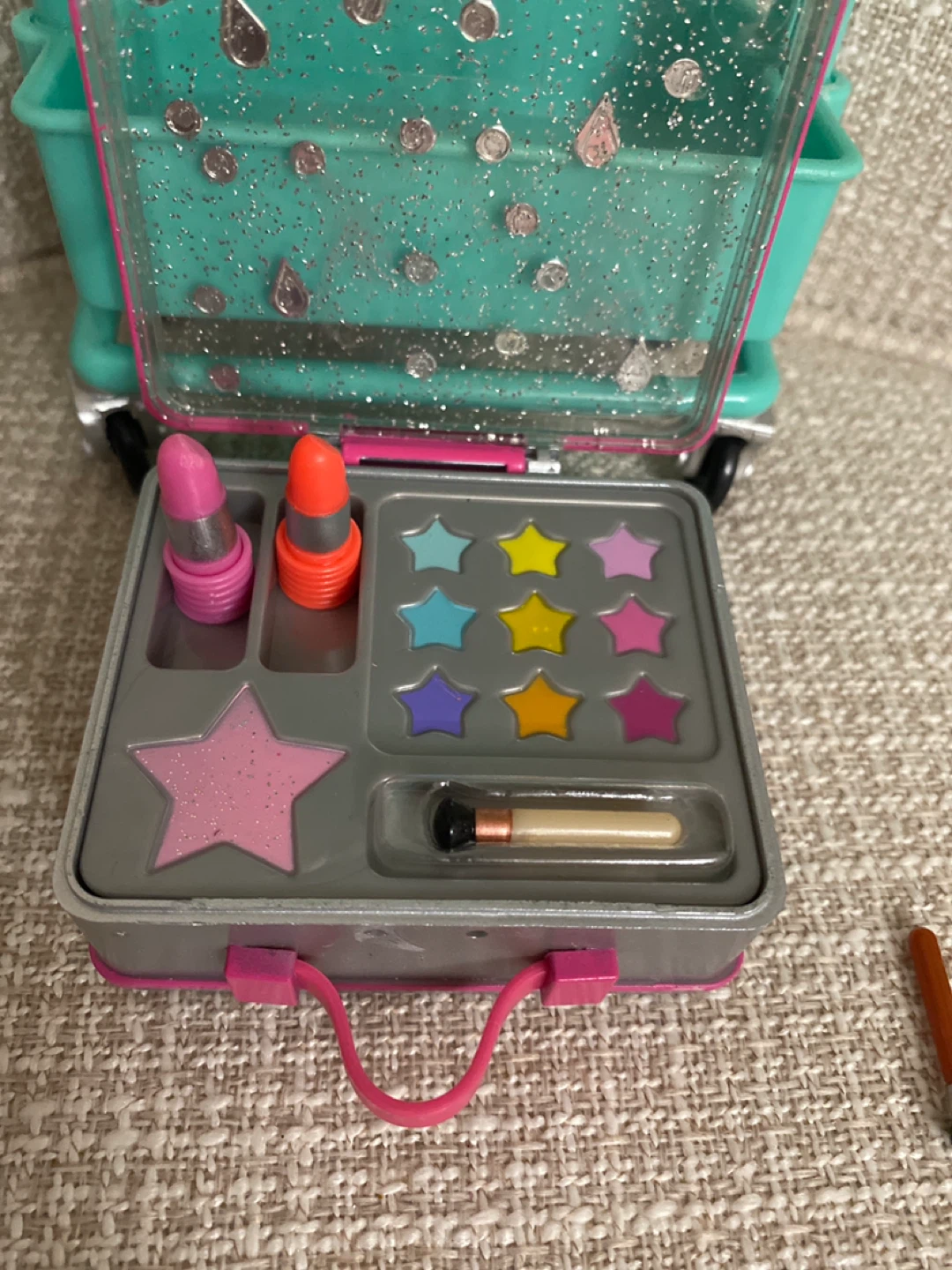 Our Generation Doll Beauty Salon Chair Playset with Accessories - photo 5