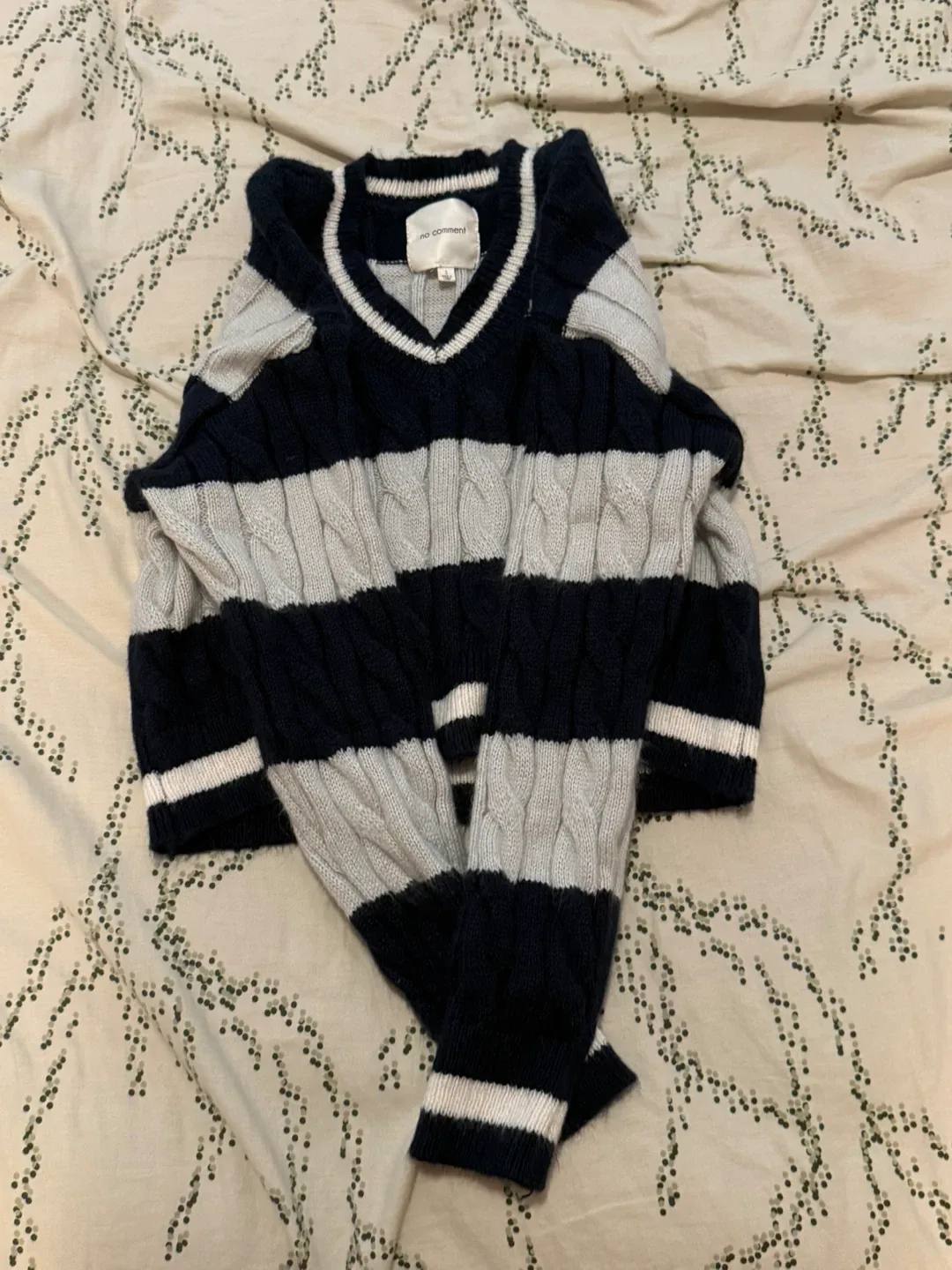 UO Collection Striped Cable Knit V-Neck Sweater