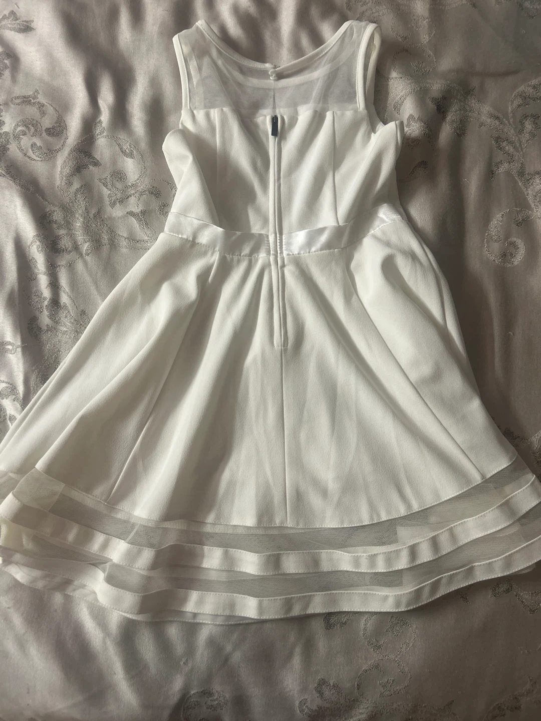 White sleeveless dress with bow - photo 2